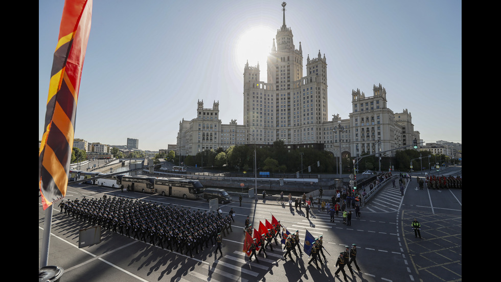 Русия отбелязва Деня на победата