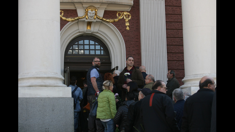 Близки и приятели се сбогуваха с Бате Николай