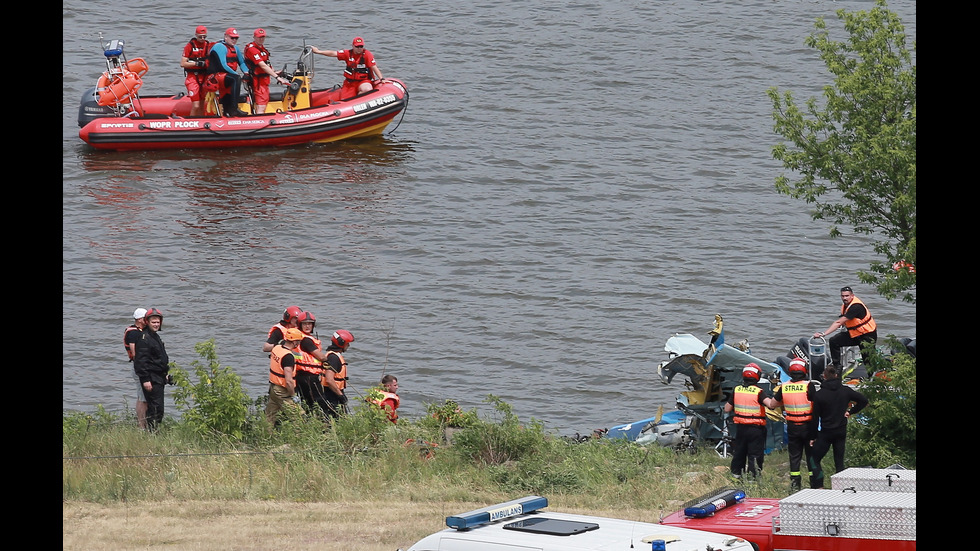 Самолет падна в река в Полша