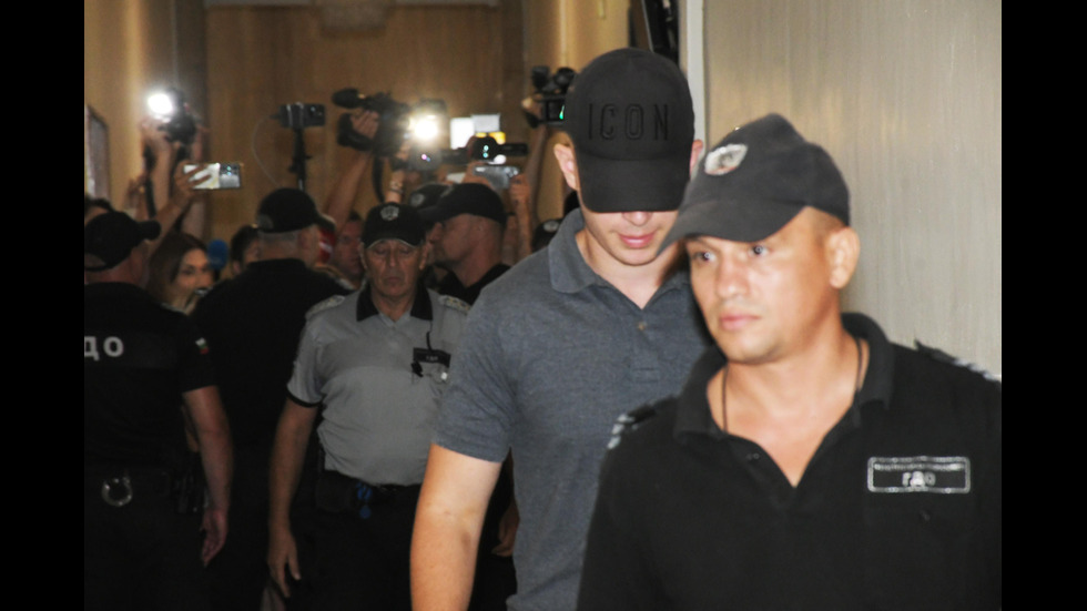 18-годишният, помел петима с АТВ в "Слънчев бряг", се връща в ареста