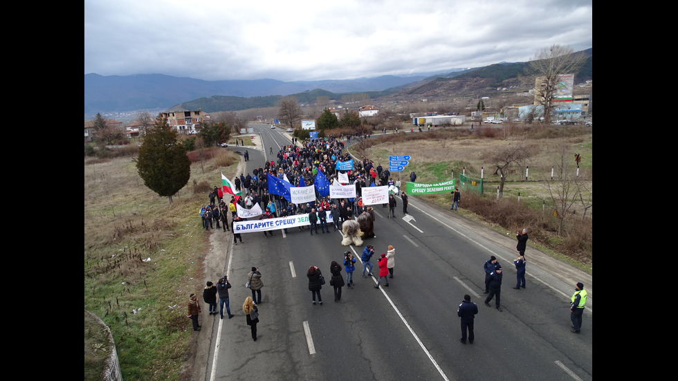 Протести "за" и "против" втори лифт на Банско