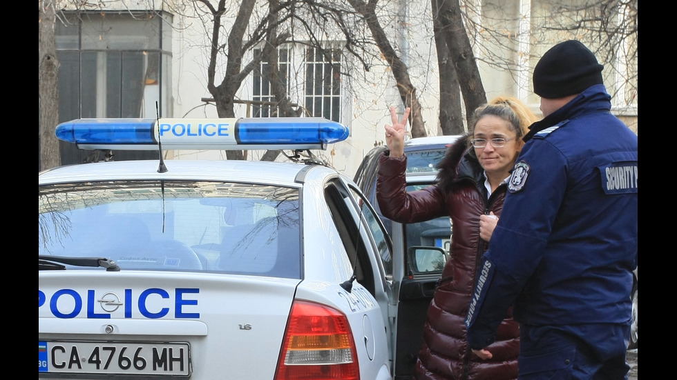 Десислава Иванчева и Биляна Петрова излязоха от следствения арест