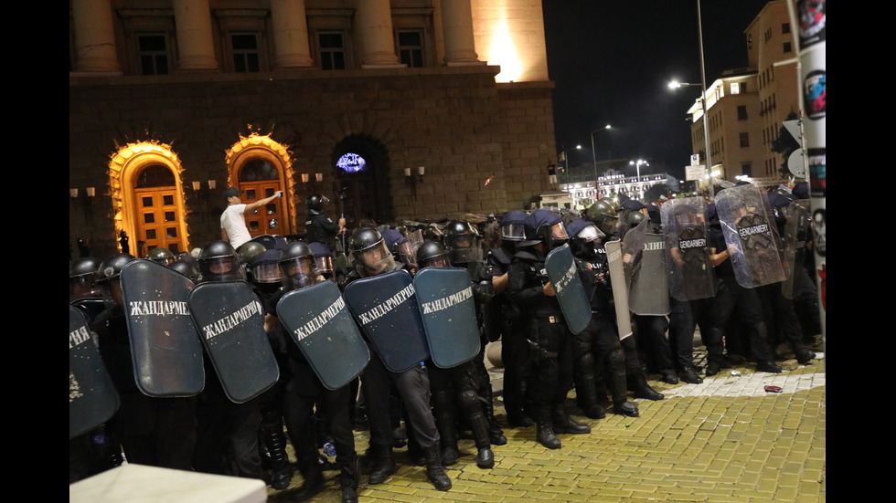 Нова вечер на протести в София