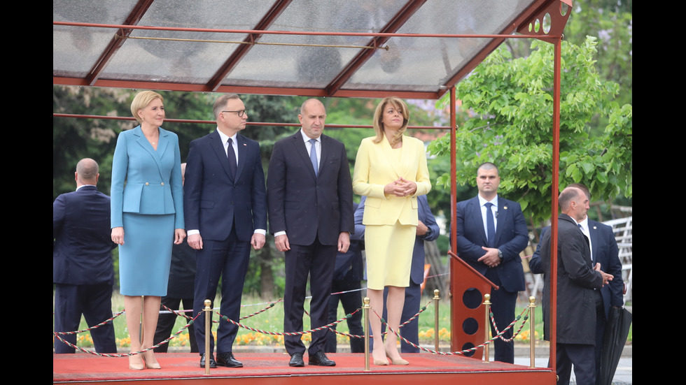 Президентът на Полша пристигна у нас