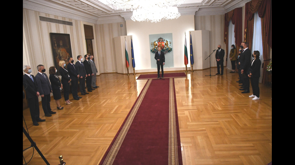 Румен Радев удостои изявени български спортисти с Почетен знак на президента