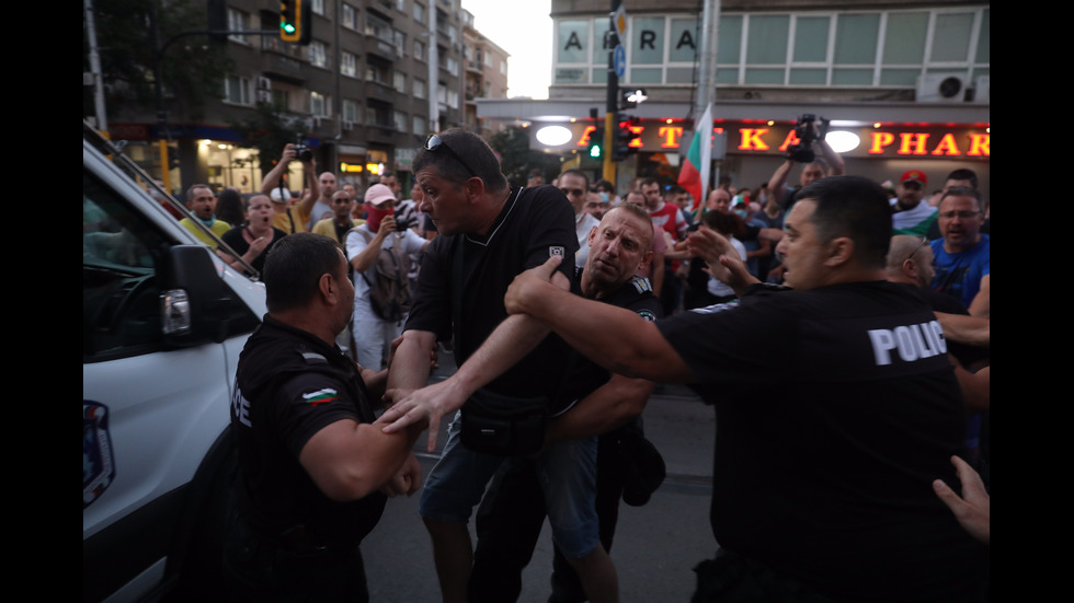 Три протеста в "Триъгълника на властта"