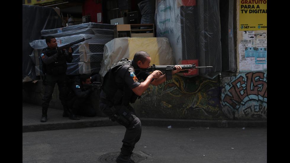 Сблъсъци в Бразилия между силите на реда и наркобанди