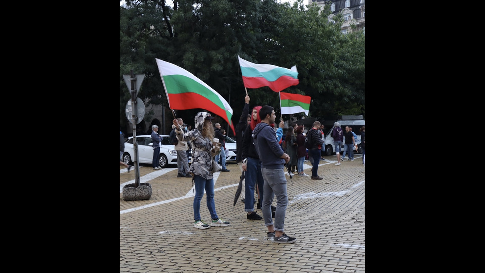 Десети ден на протести срещу властта