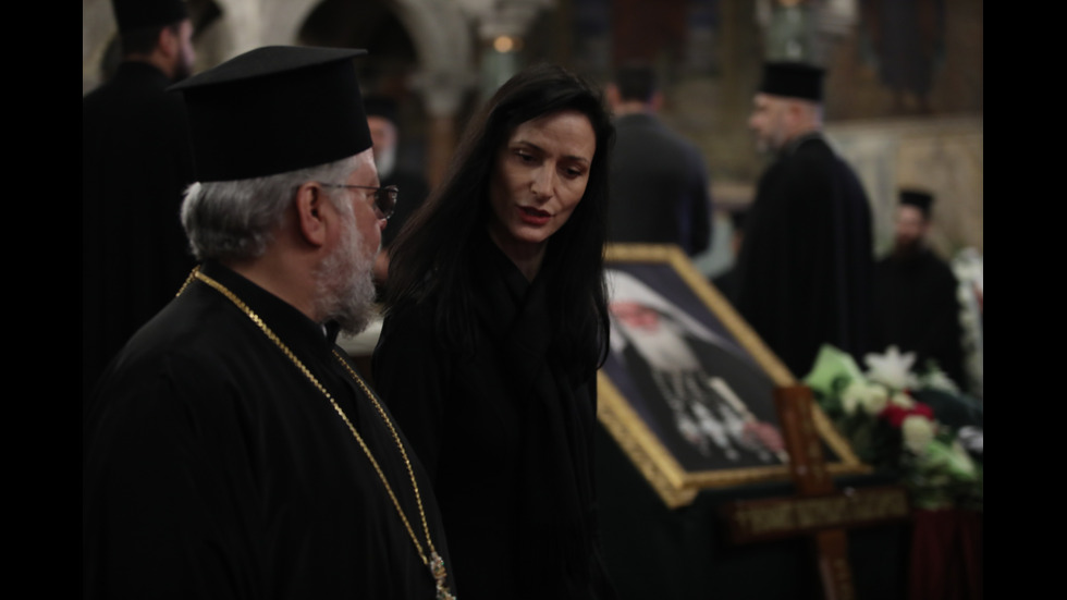 Изложиха за поклонение тленните останки на патриарха в „Св. Александър Невски”