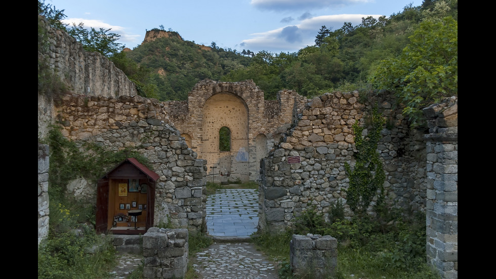 Мелник - най-малкият град в България