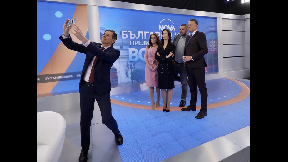 ЗАД КАДЪР: Изборното студио на NOVA