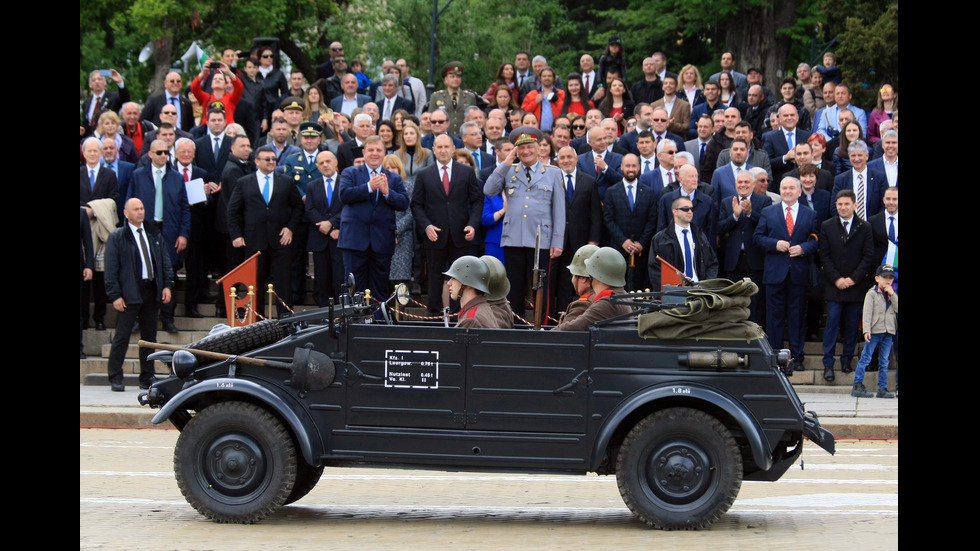 Парад за Деня на храбростта