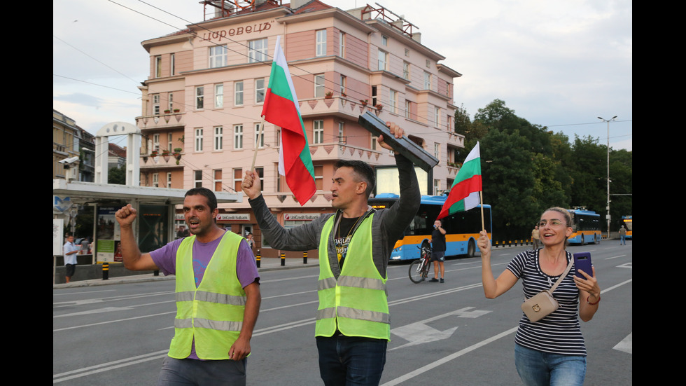 Протестът на "Орлов мост"