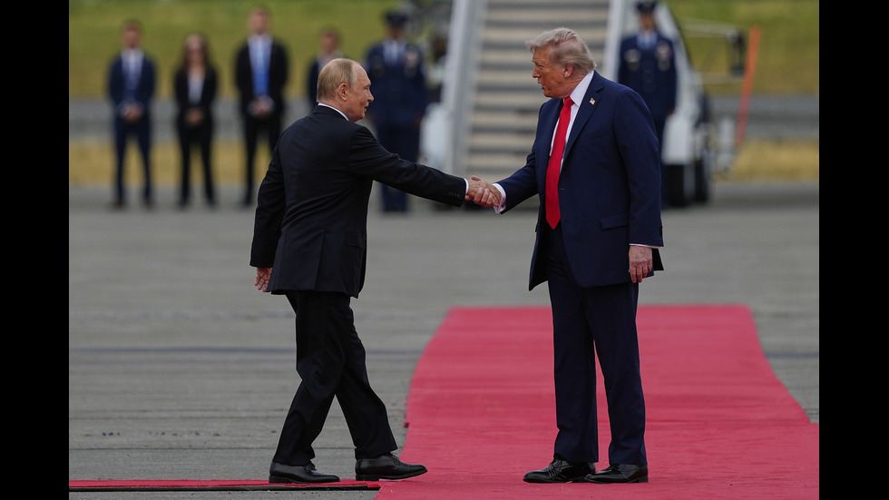 Започна ключовата среща между Тръмп и Путин в Аляска