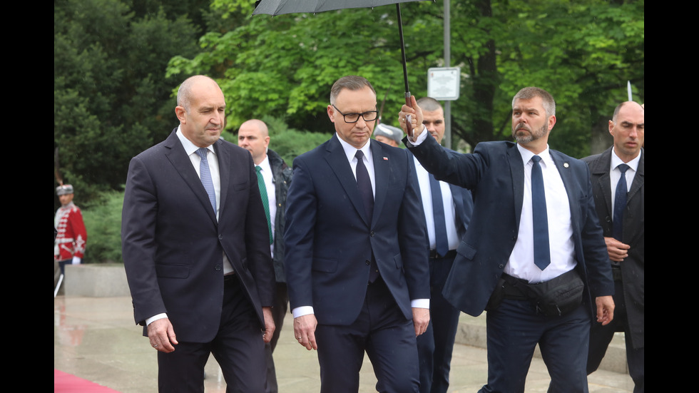 Президентът на Полша пристигна у нас