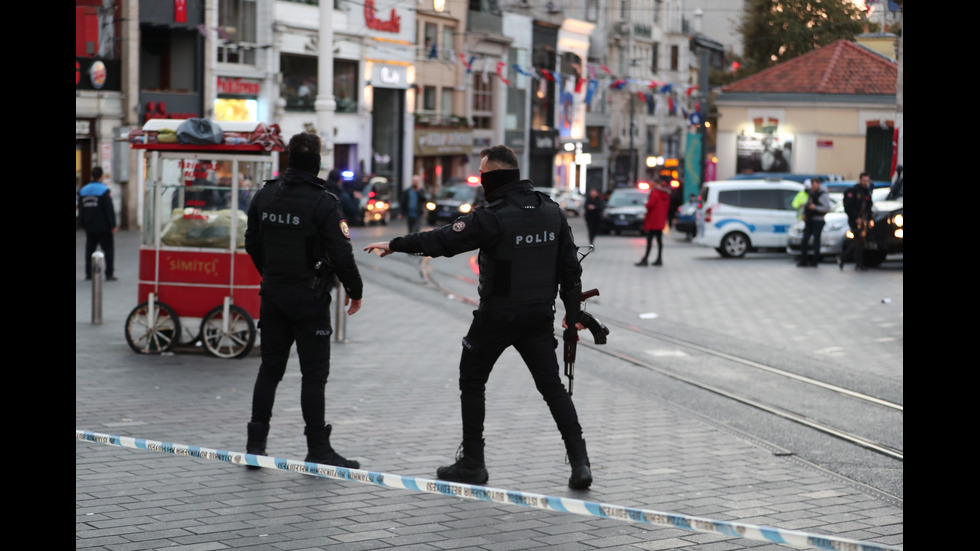 Експлозия в центъра на Истанбул, има загинали и ранени