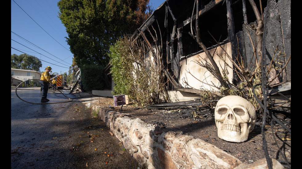 Червен код за опасност от нови пожари в Калифорния