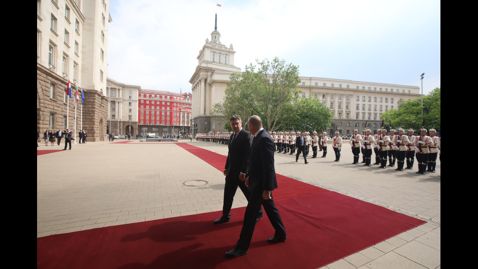 Президентът на Хърватия пристигна у нас по покана на Румен Радев