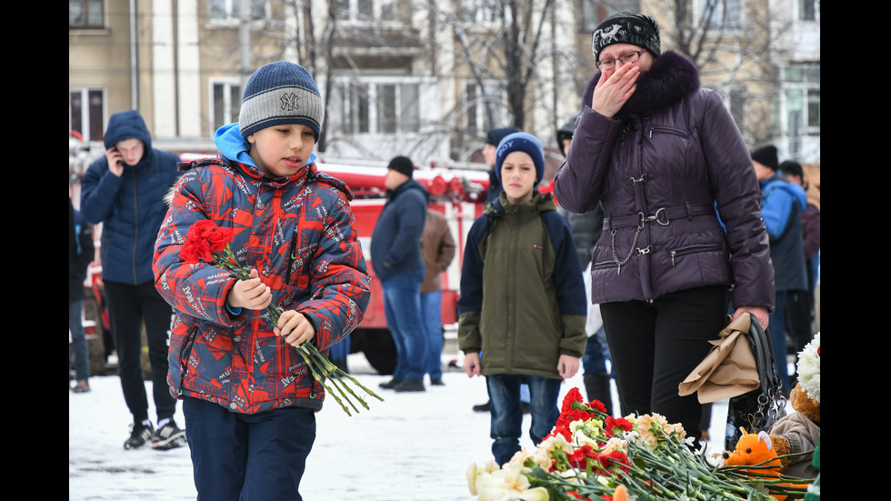 Жертви и ранени при пожар в мол в Русия