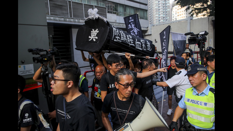 Сблъсъци между полиция и протестиращи в Хонконг