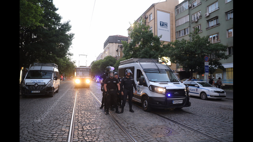 Три протеста в "Триъгълника на властта"