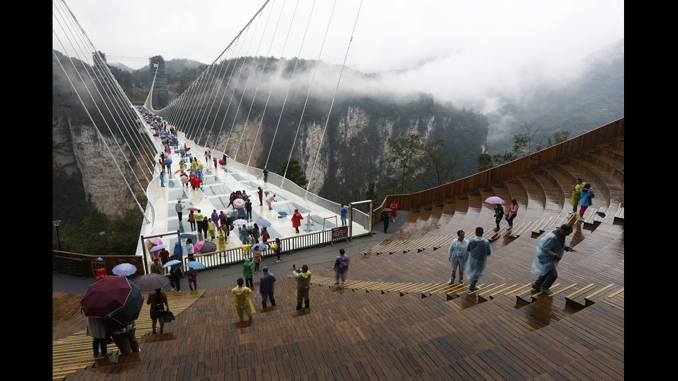 Щастието да се разходиш по най-дългия мост в света