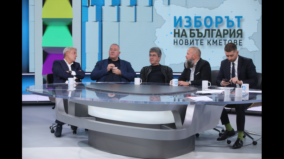 ЗАД КАДЪР: Изборният ден по NOVA В СНИМКИ