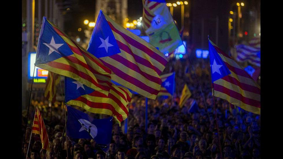 Хиляди излязоха по улиците на Барселона в подкрепа на референдума