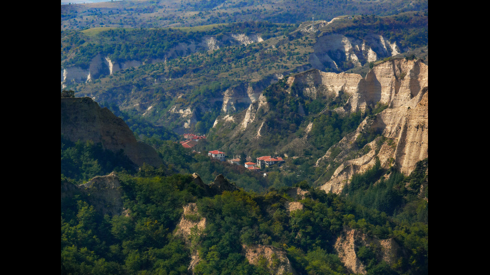 Мелник - най-малкият град в България