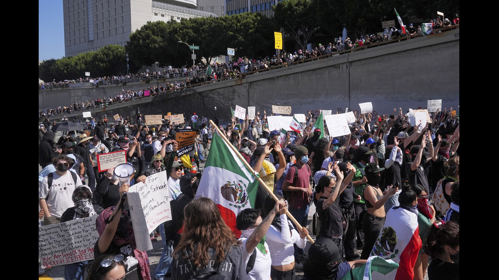 Сблъсъци между Гвардията и протестиращи в Лос Анджелис