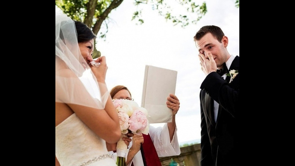 Реакциите на младоженци, които виждат булката си за първи път