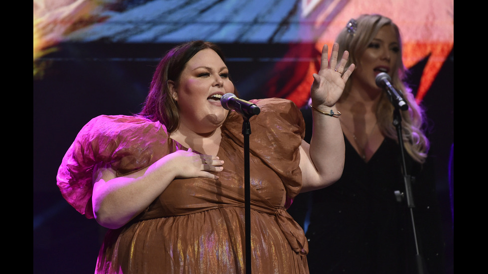 ОНЛАЙН ЛЮБОВ: Звезди, използвали приложения за запознанства