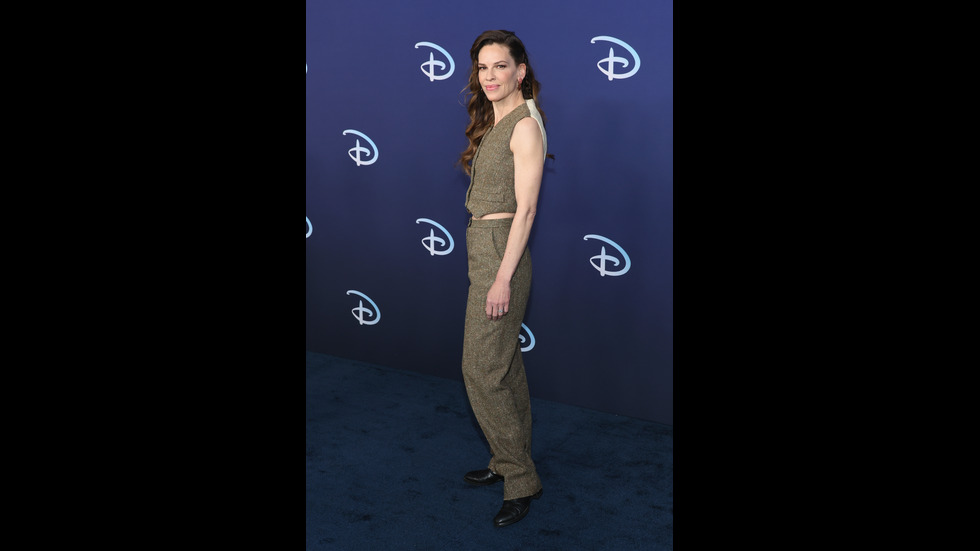 В ИМЕТО НА РОЛЯТА: Звездите, „сменили” пола си на екрана