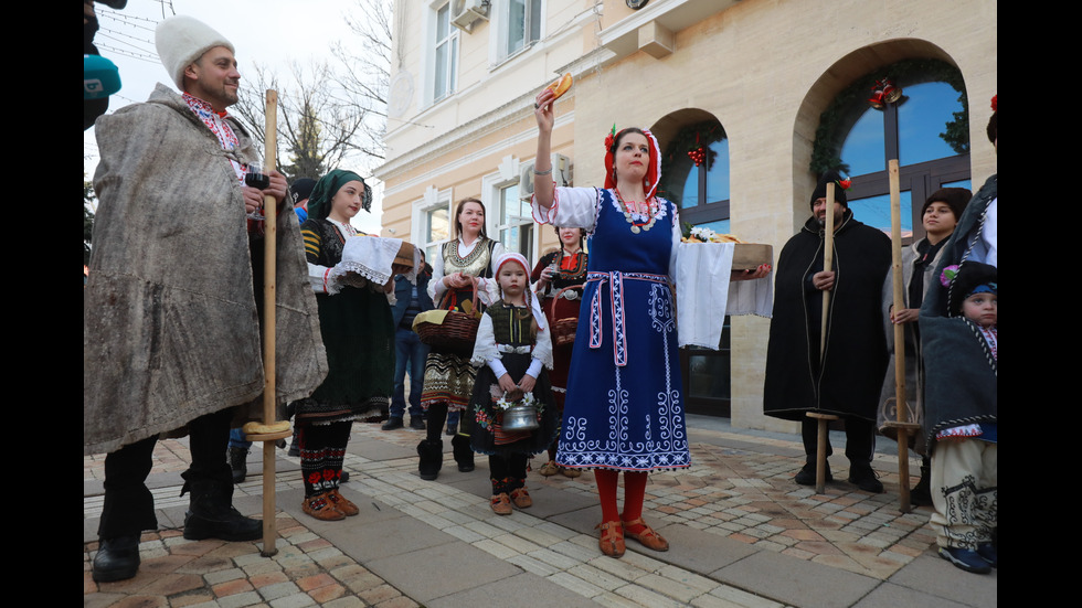 Коледари в Елин Пелин