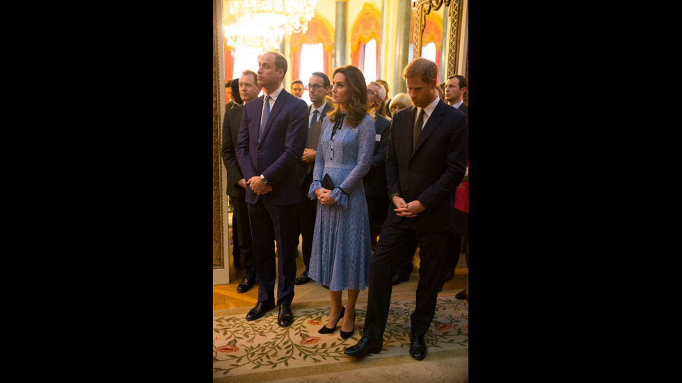 Кейт Мидълтън на прием в Бъкингамския дворец