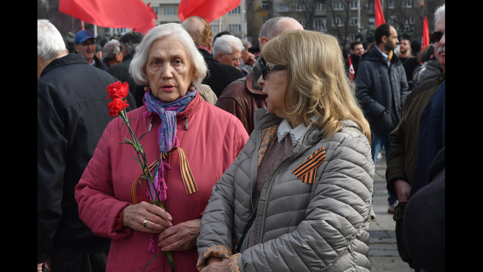 Протест в защита на Паметника на Съветската армия в София