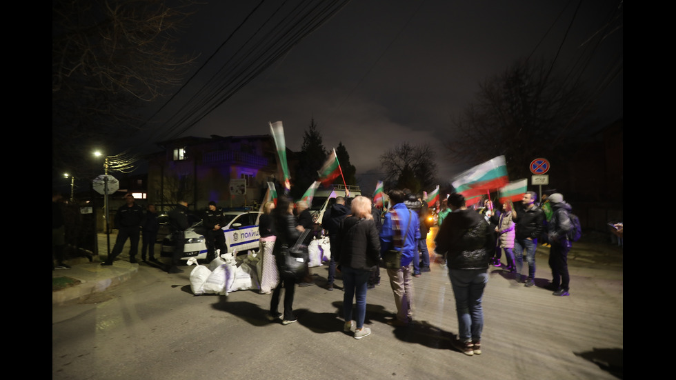 Автопоход на „Величие“: Протест в деня на извънредното заседание на НС