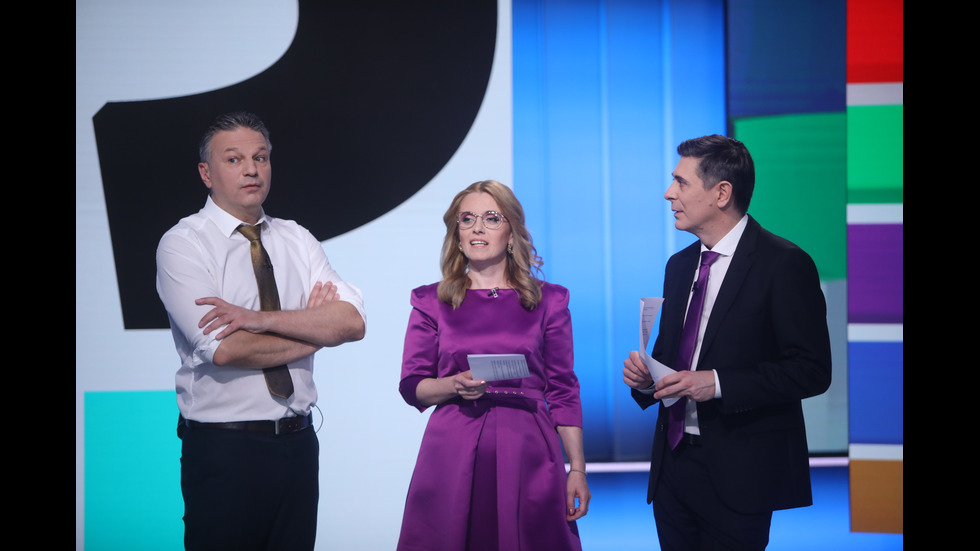 ЗАД КАДЪР: Изборният ден по NOVA В СНИМКИ