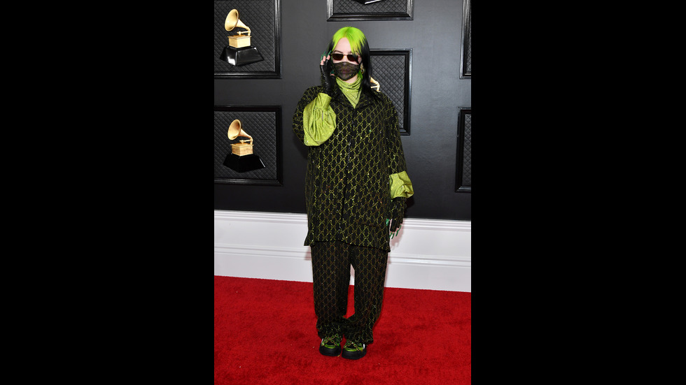 Стил и сексапил завладяха червения килим на наградите „Грами”