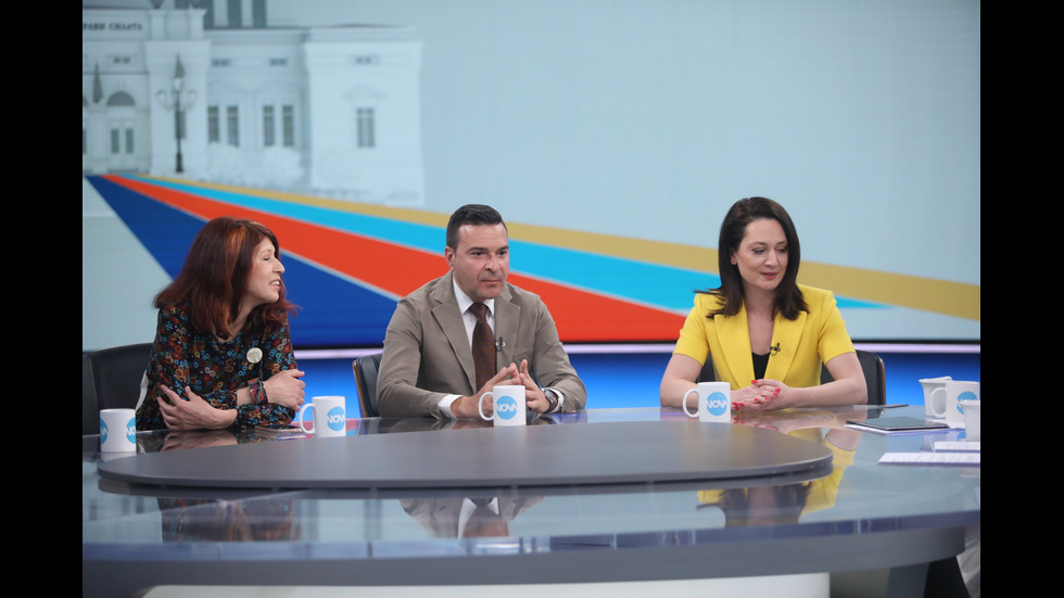 ЗАД КАДЪР: Изборният ден по NOVA В СНИМКИ