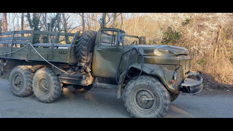 Тежка военна техника край Резово