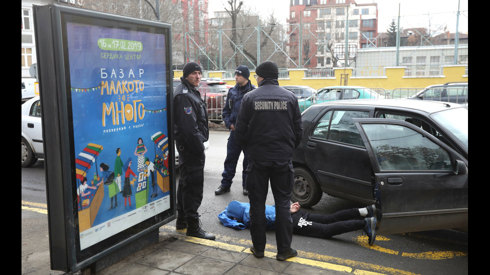 Задържахамъже, разбивали коли в София