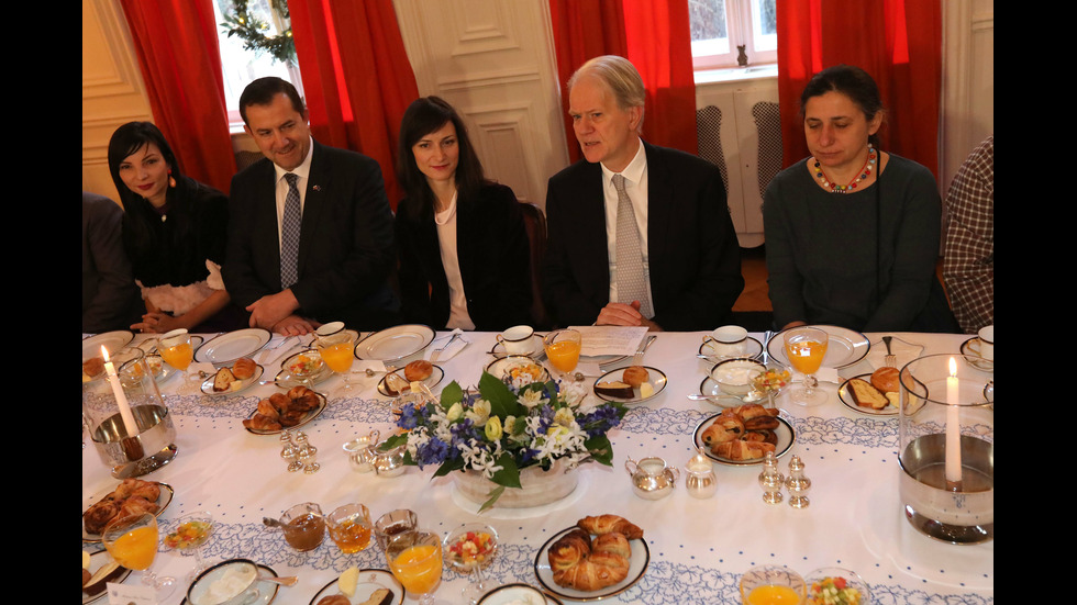 "Закуска с Митеран - 30 години по-късно" във френското посолство у нас