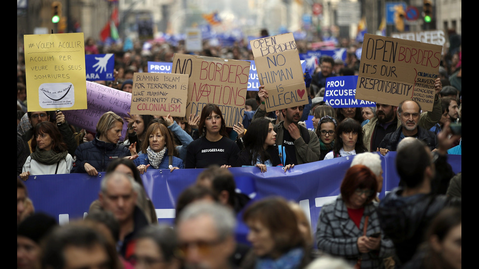 500 000 протестираха в Барселона, искат повече бежанци