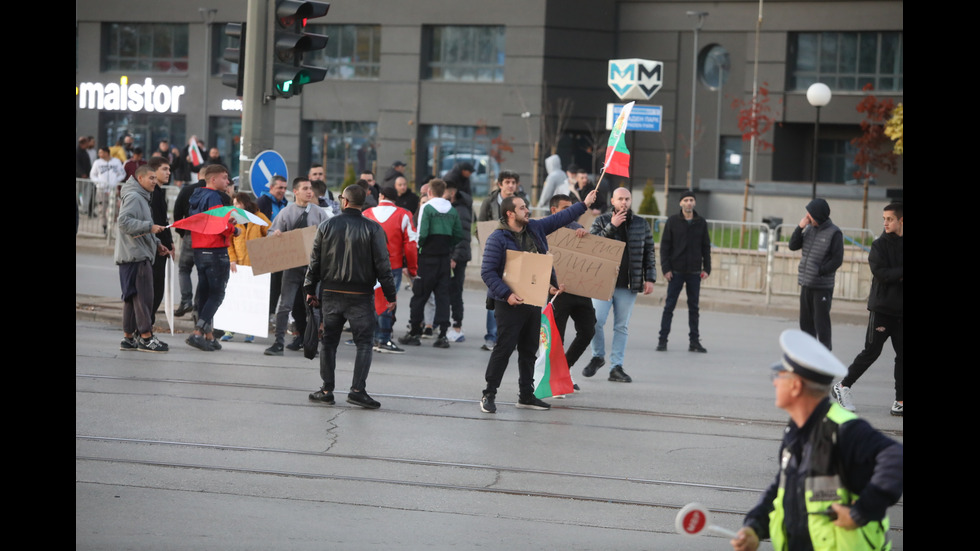 Жители на софийския квартал „Люлин“ на протест