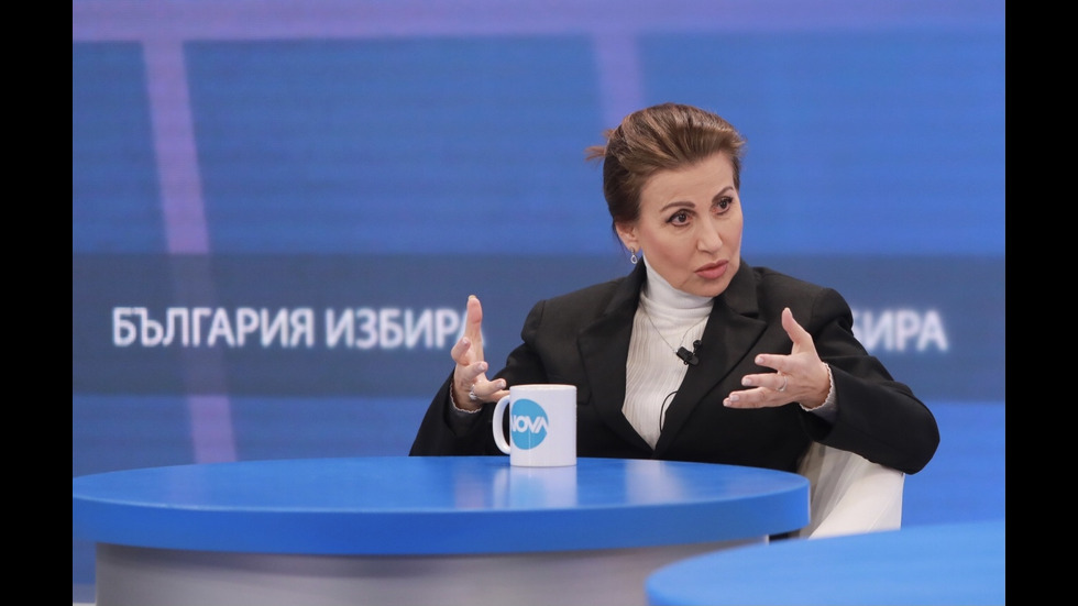 ЗАД КАДЪР: Изборното студио на NOVA в деня на балотажа