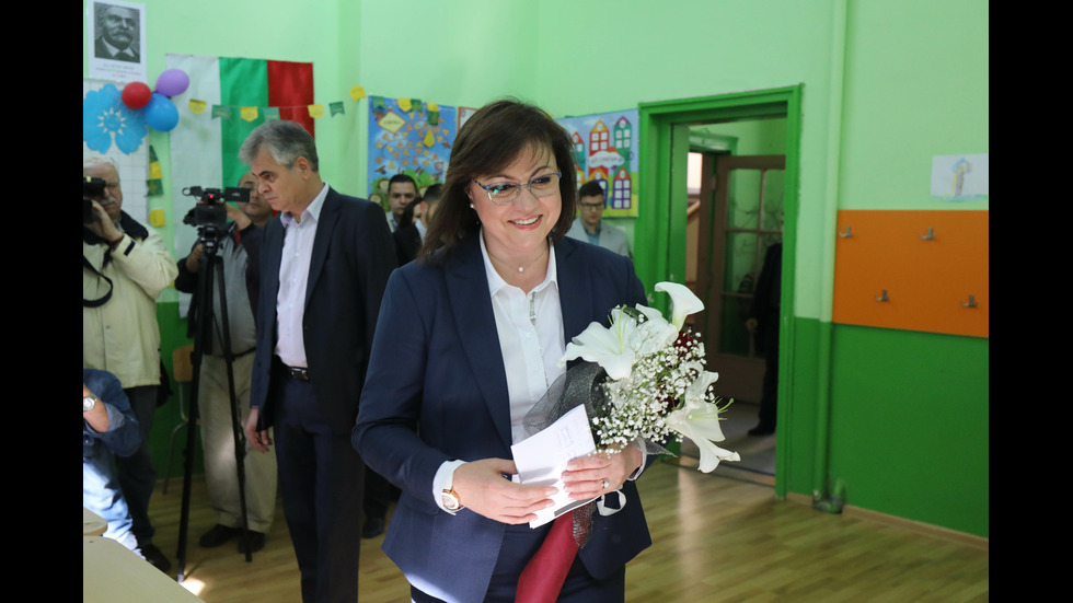 Корнелия Нинова гласува на Европейските парламентарни избори