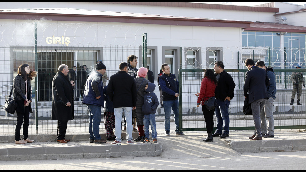 Започва най-мащабното дело срещу участници в опита за преврат в Турция