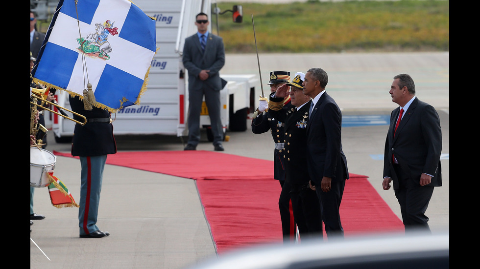 Обама кацна в Атина за последната си европейска обиколка