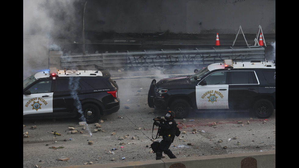 Сблъсъци между Гвардията и протестиращи в Лос Анджелис